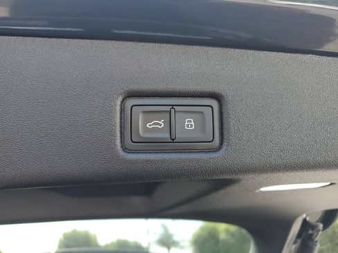 Used 2025 Audi Q5 Premium w/ Premium Plus AWD/4WD image 9
