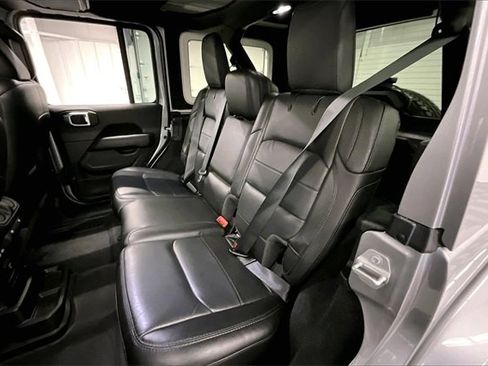 Used 2021 Jeep Wrangler Unlimited Sahara image 22