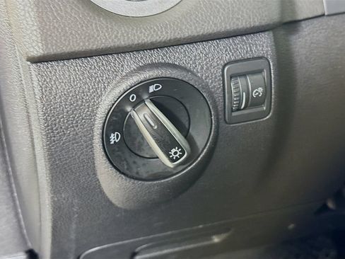 Used 2012 Volkswagen Tiguan S AWD/4WD image 10