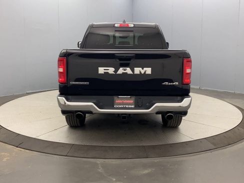 Used 2025 RAM 1500 Big Horn AWD/4WD image 4