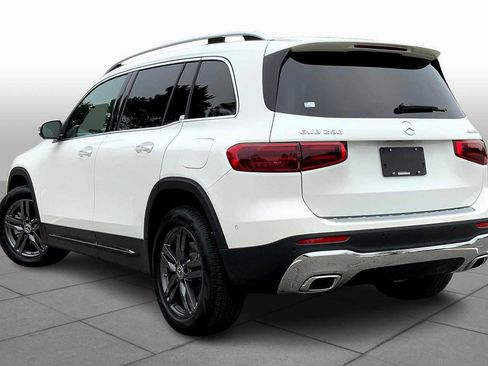 New 2025 Mercedes-Benz GLB 250 4MATIC image 16