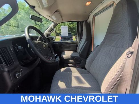 Used 2025 Chevrolet Express 3500 w/ Power Convenience Package RWD image 9