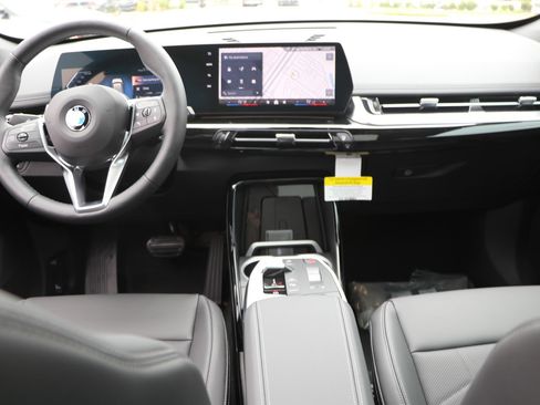 Certified 2025 BMW X1 xDrive28i w/ Convenience Package image 29