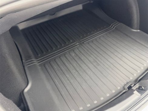 Used 2021 Tesla Model 3 Standard Range Plus image 75