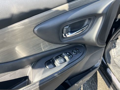 Used 2018 Nissan Murano S image 16