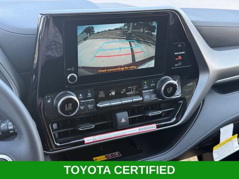 Used 2026 Toyota Highlander XLE AWD/4WD image 16