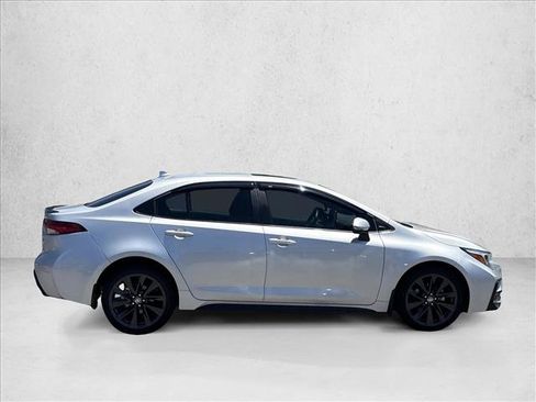 Certified 2025 Toyota Corolla XSE FWD image 4