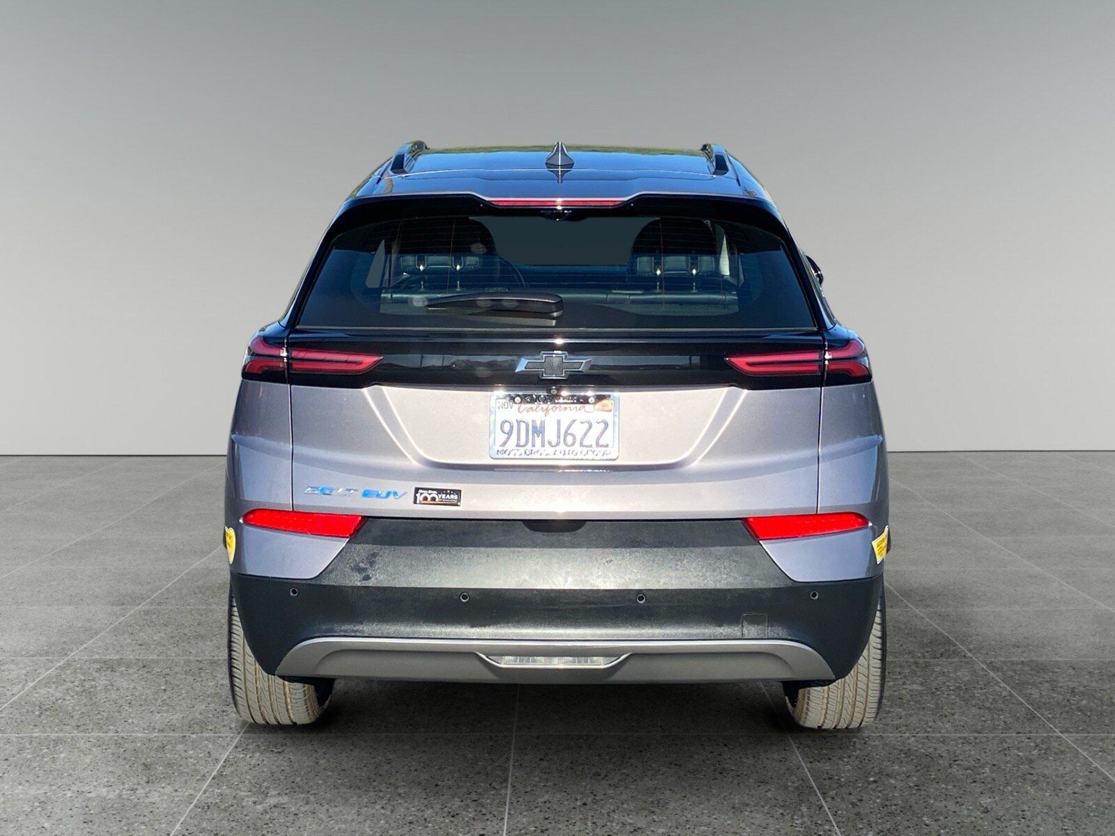 Used 2023 Chevrolet Bolt EUV Premier w/ Sun & Sound Package FWD image 4