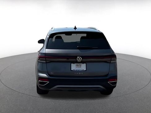 Used 2026 Volkswagen Taos SE FWD image 12