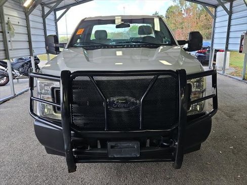 Used 2019 Ford F250 XL w/ XL Value Package image 3