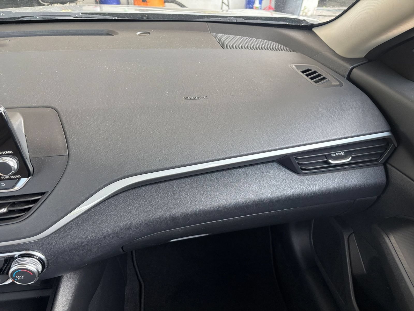 Used 2024 Nissan Altima 2.5 S FWD image 33