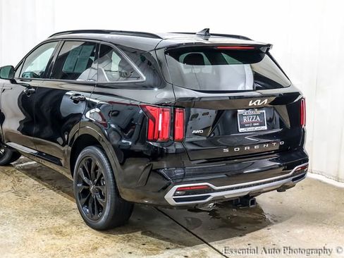 Used 2022 Kia Sorento SX image 4