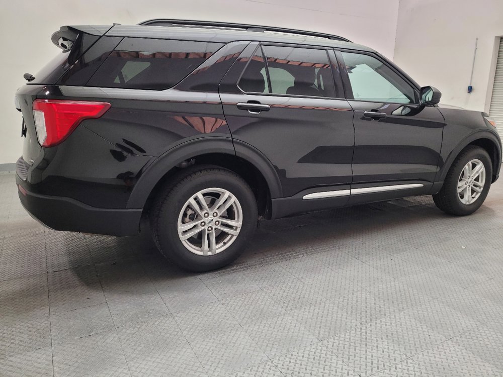 Used 2024 Ford Explorer XLT w/ Equipment Group 202A AWD/4WD image 10