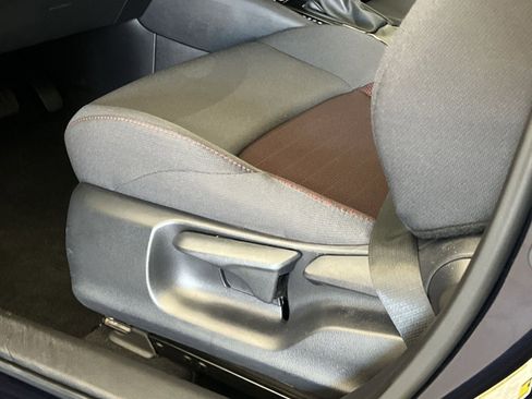 Used 2024 Toyota Corolla SE image 12