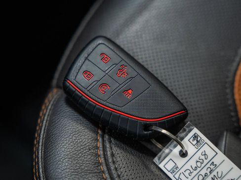 Used 2023 GMC Sierra 1500 AT4 w/ AT4 Premium Package image 59