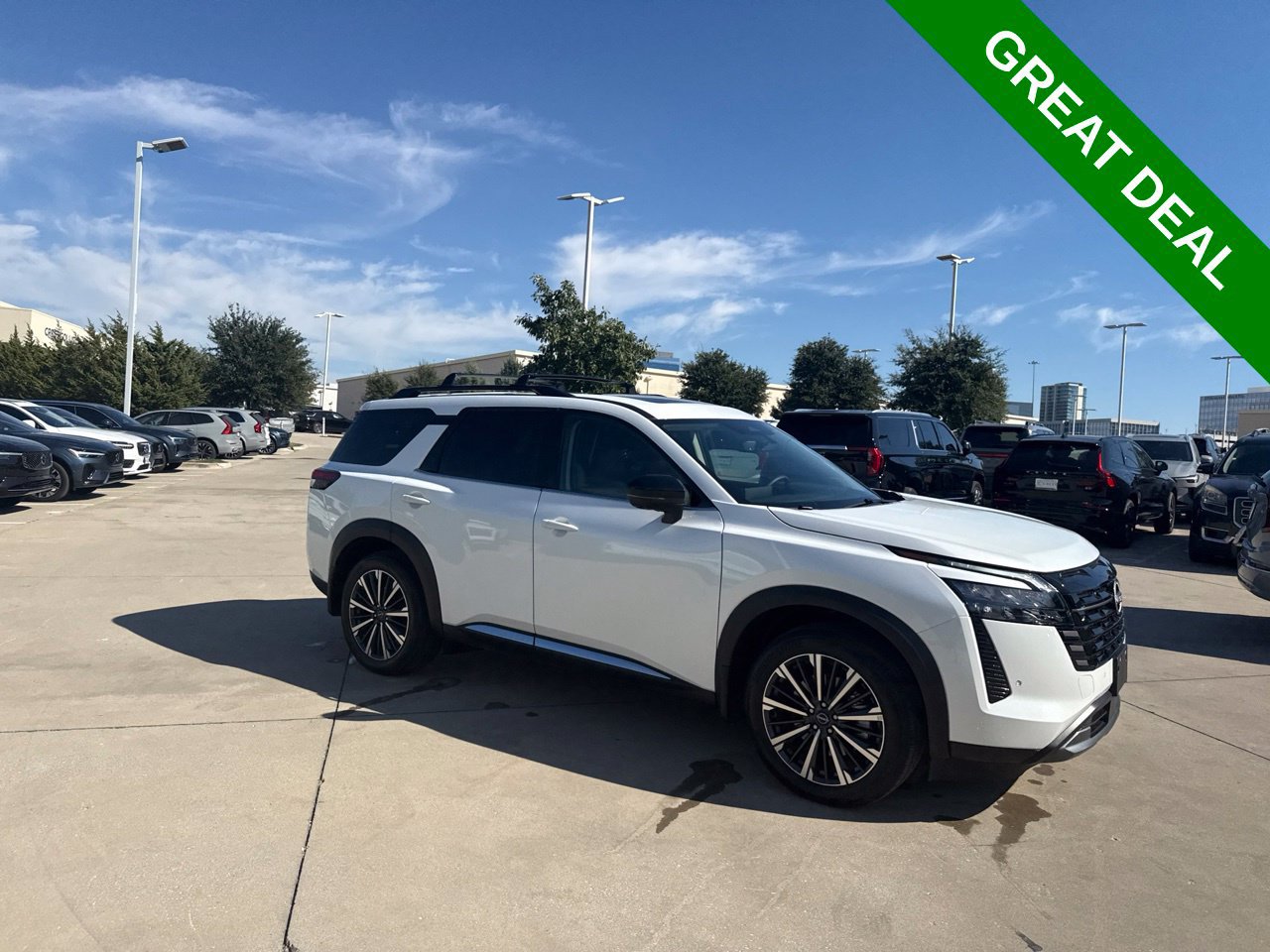 Used 2026 Nissan Pathfinder Platinum w/ Accent Package AWD/4WD image 9