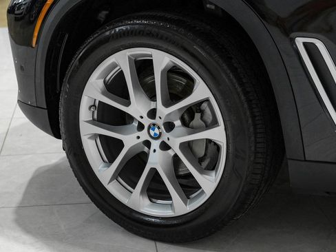 Used 2022 BMW X5 xDrive40i w/ Parking Assistance Package image 58