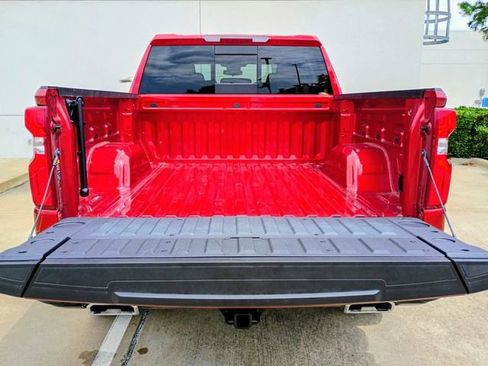 Used 2025 Chevrolet Silverado 1500 LT Trail Boss w/ Convenience Package II AWD/4WD image 16