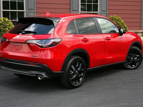 Used 2023 Honda HR-V Sport image 5