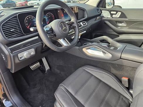 New 2026 Mercedes-Benz GLS 450 4MATIC image 2