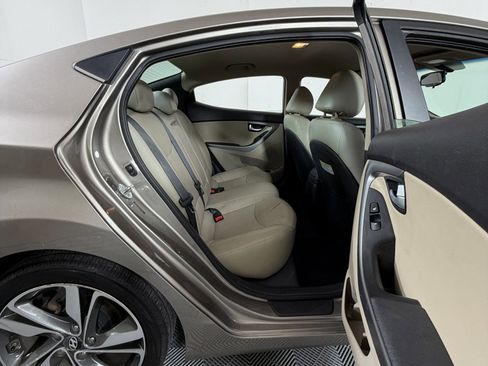 Used 2015 Hyundai Elantra Limited image 5