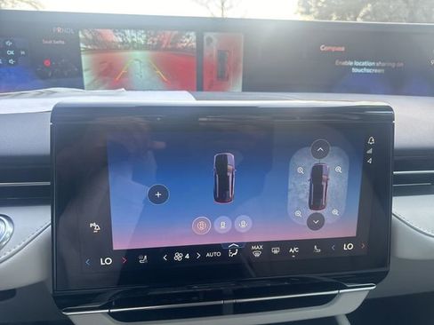 New 2026 Lincoln Nautilus Premier image 17