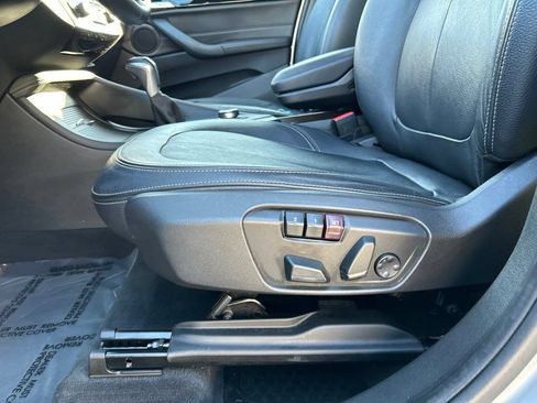 Used 2018 BMW X1 xDrive28i AWD/4WD image 17