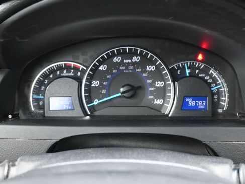 Used 2012 Toyota Camry XLE image 19