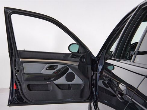 Used 2001 BMW M5 image 18