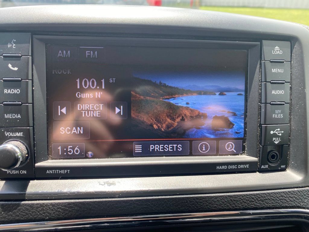 Used 2019 Dodge Grand Caravan SE FWD image 12