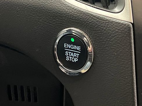 Used 2024 Ford Edge SEL image 47