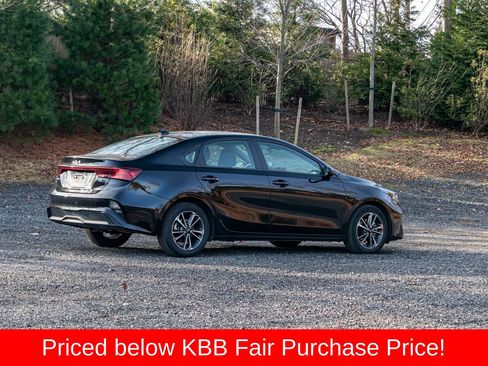 Used 2024 Kia Forte LXS FWD image 9