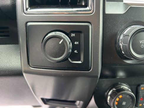 Used 2019 Ford F150 XLT w/ Equipment Group 302A Luxury image 30