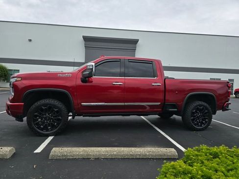 Used 2024 Chevrolet Silverado 2500 High Country w/ Technology Package AWD/4WD image 12
