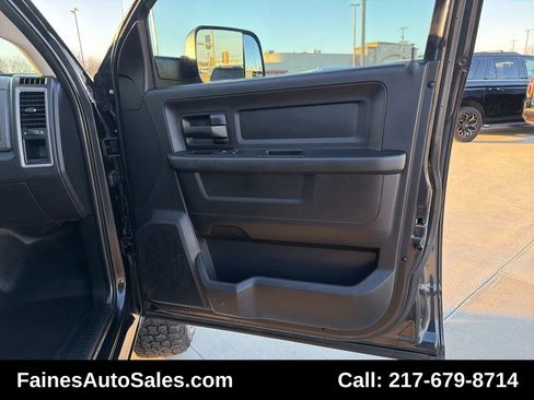 Used 2016 RAM 2500 Tradesman w/ Chrome Appearance Group image 99