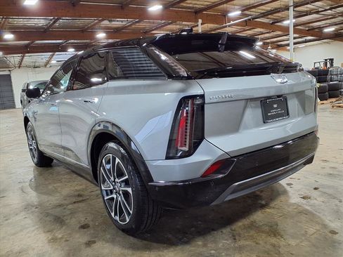 New 2026 Cadillac Optiq Sport 1 image 10