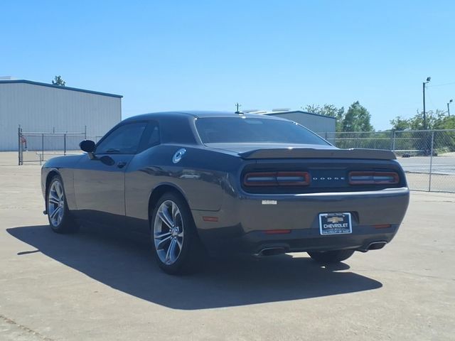 Used 2022 Dodge Challenger R/T RWD image 5