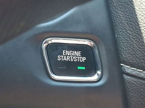 Used 2023 GMC Acadia SLE w/ Driver Convenience Package AWD/4WD image 16