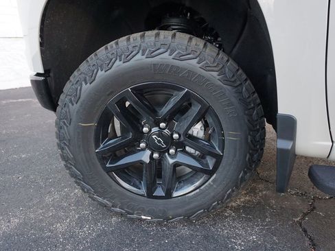 New 2026 Chevrolet Silverado 1500 Custom Trail Boss AWD/4WD image 27