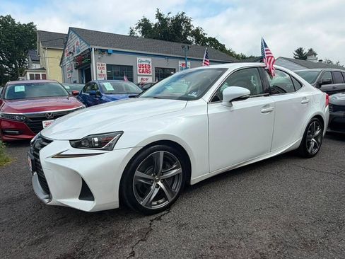 Used 2017 Lexus IS 300 AWD image 11