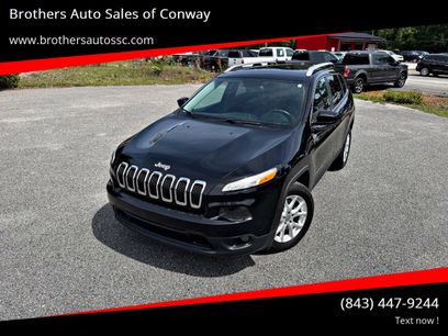 Used 2017 Jeep Cherokee Latitude w/ Comfort/Convenience Group