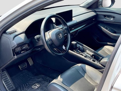 Used 2024 Honda Accord Sport image 9