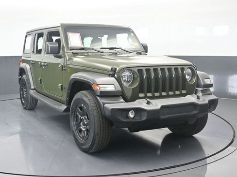Used 2022 Jeep Wrangler Unlimited Sport image 9