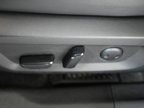 Used 2023 Mitsubishi Outlander SE image 26