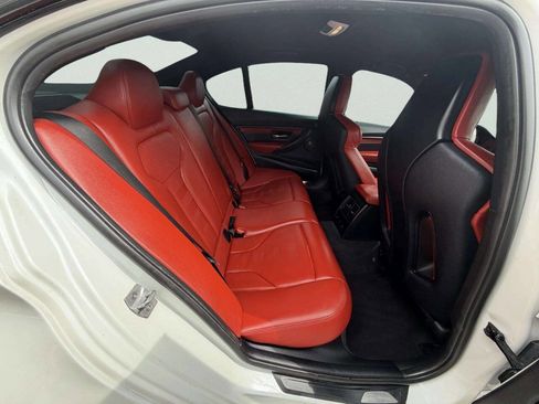 Used 2018 BMW M3 image 21