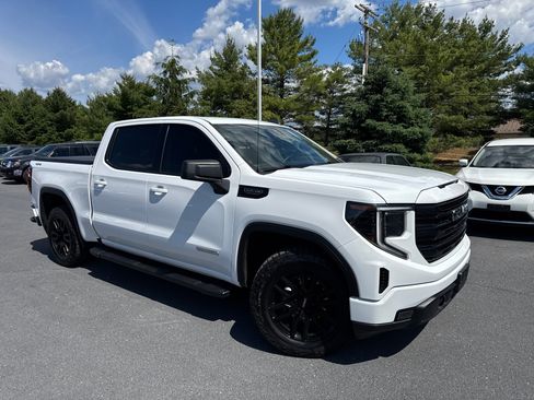 Used 2023 GMC Sierra 1500 Elevation w/ LPO, Elevation Black Package AWD/4WD image 22