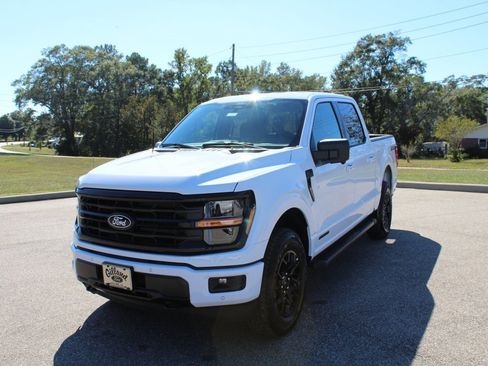 New 2025 Ford F150 XLT w/ Equipment Group 302A MID image 7