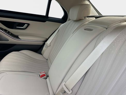 Certified 2023 Mercedes-Benz S 500 4MATIC image 11
