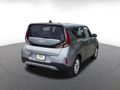 Used 2025 Kia Soul LX w/ LX Technology Package FWD image 12