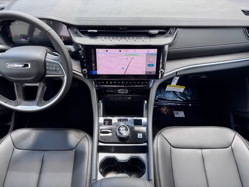 New 2026 Jeep Grand Cherokee Limited AWD/4WD image 11